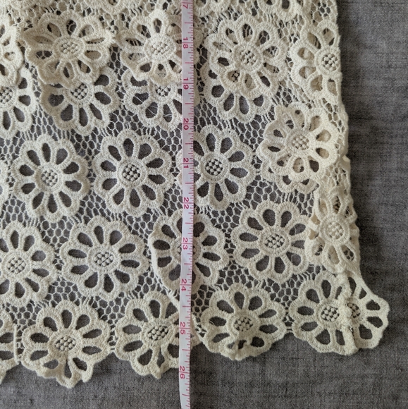 Betty Embroidered Crochet High-Low Tank Top Cream Size S - Picture 3 of 4